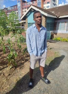 Alexis - Male escort in Nairobi Photo 5 of 5