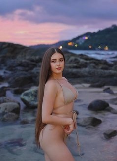 Alexis - escort in Phuket Photo 1 of 9