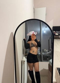 Alexsandra - escort in Riyadh Photo 5 of 8