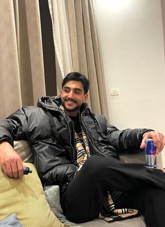 Alexsexy - Male escort in Beirut Photo 2 of 9