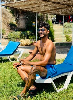 Alexsexy - Male escort in Beirut Photo 9 of 9
