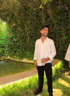 Alexsexy - Male escort in Beirut Photo 9 of 10