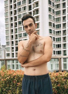 Alexx Big Bull - Male escort in Bangkok Photo 1 of 6