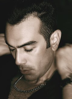 Alexx Big Bull - Male escort in Bangkok Photo 3 of 6