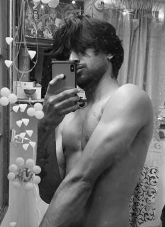 Alexx - Male escort in Bangalore Photo 1 of 6