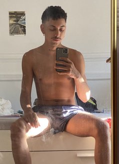 Alexandre - Male escort in Lisbon Photo 3 of 6