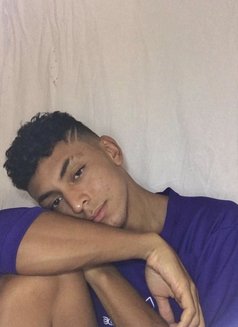 Alexandre - Male escort in Lisbon Photo 4 of 6