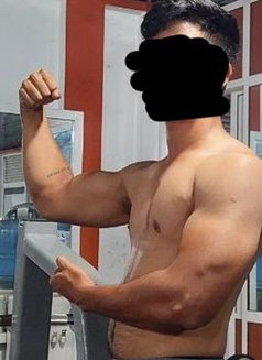 Alexx_VIP_Massage__full_couple__ladies - Male escort in Colombo Photo 2 of 6
