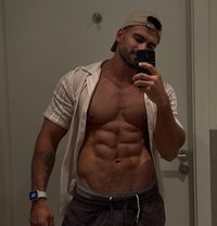 Klxnnx - Male escort in Bali Photo 7 of 7