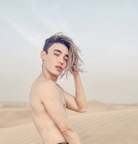 Alexxxie - Male escort in Dubai