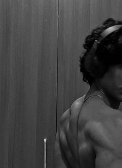 Aley Gee - Acompañantes masculino in Lahore Photo 2 of 2