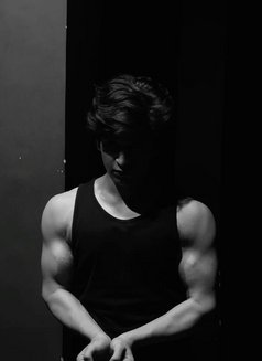 Aley Gee - Acompañantes masculino in Lahore Photo 4 of 4