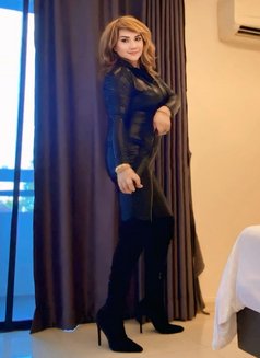 Aleyah (The Real Mistress) just landed - Dominadora in Bangkok Photo 4 of 10