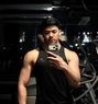 Alfarizi - masseur in Makassar Photo 1 of 21