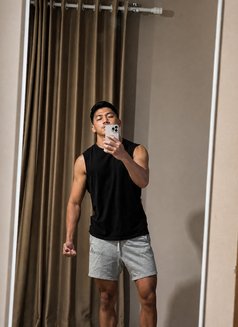 Alfarizi - masseur in Makassar Photo 8 of 21