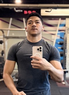 Alfarizi - masseur in Makassar Photo 9 of 21