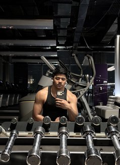 Alfarizi - masseur in Makassar Photo 11 of 21
