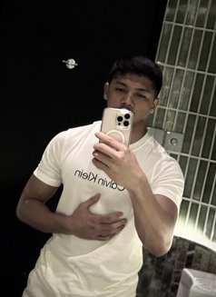 Alfarizi - masseur in Makassar Photo 12 of 21