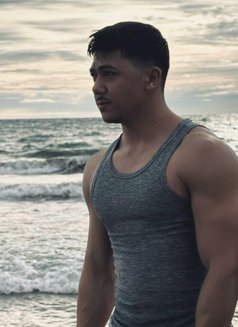 Alfarizi - masseur in Makassar Photo 13 of 21