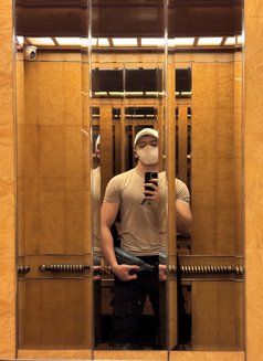 Alfarizi - masseur in Makassar Photo 20 of 21