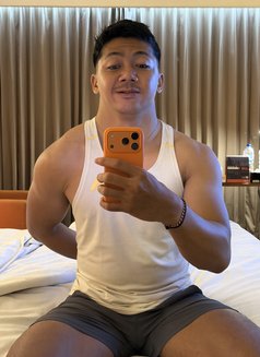 Alfarizi - masseur in Makassar Photo 22 of 23
