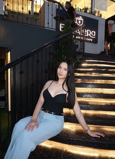 Alfera - Acompañantes transexual in Makati City Photo 5 of 7