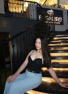 Alfera - Acompañantes transexual in Makati City Photo 7 of 7