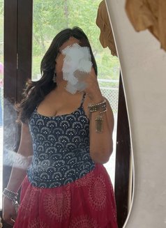 Alfi - escort in Chennai Photo 1 of 3