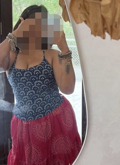 Alfi - escort in Chennai Photo 2 of 3