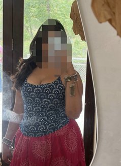 Alfi - escort in Chennai Photo 3 of 3