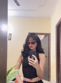 Alfi - Transsexual adult performer in New Delhi Photo 3 of 6