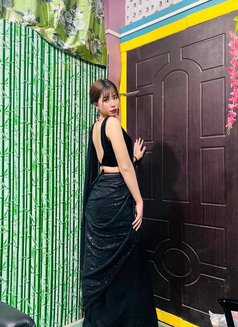 Alfi - Transsexual adult performer in New Delhi Photo 4 of 6