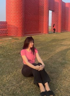 Alfi - Transsexual adult performer in New Delhi Photo 6 of 6