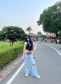 Lovely - Transsexual escort in New Delhi Photo 6 of 7