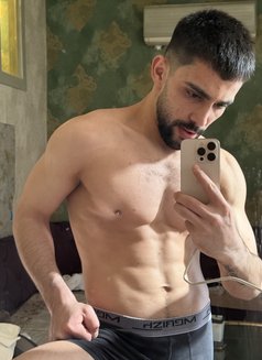 Ali̇as - Male escort in İstanbul Photo 2 of 2