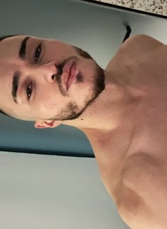 Ali - Acompañantes masculino in Dubai Photo 3 of 16