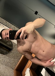 Ali - Acompañantes masculino in Dubai Photo 7 of 16