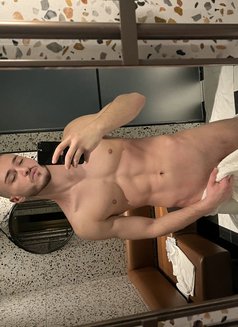 Ali - Acompañantes masculino in Dubai Photo 9 of 16