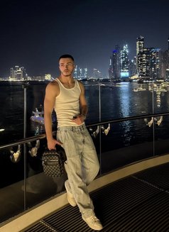 Ali - Male escort in Dubai Photo 4 of 10