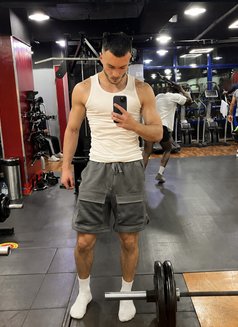 Ali - Acompañantes masculino in Dubai Photo 16 of 19