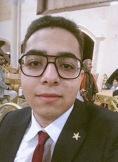 Ali El Alaraby - Male escort in Cairo Photo 3 of 10