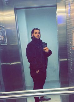Ali for Fun - Male escort in İstanbul Photo 2 of 2