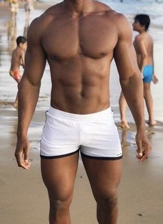 Ali - Acompañantes masculino in Abu Dhabi Photo 1 of 1