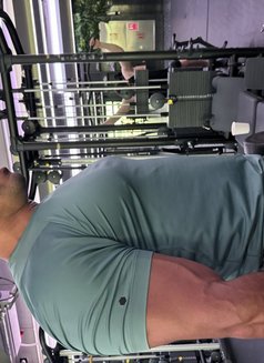 Ali - masseur in Dubai Photo 9 of 9