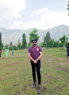 Ali Hassan - Acompañantes masculino in Lahore Photo 1 of 3