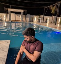 Ali Hassan - Acompañantes masculino in Lahore