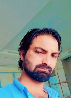 Ali Mughal - Male escort in Dubai Photo 3 of 4