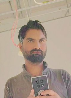 Ali Mughal - Male escort in Dubai Photo 4 of 6