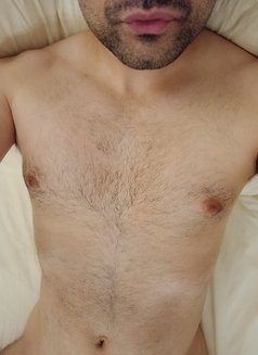 Ali - Acompañantes masculino in Lahore Photo 1 of 2