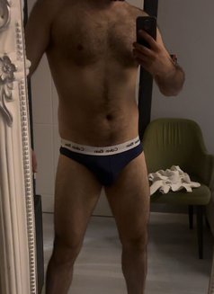 Ali - Male escort in Dubai Photo 2 of 4